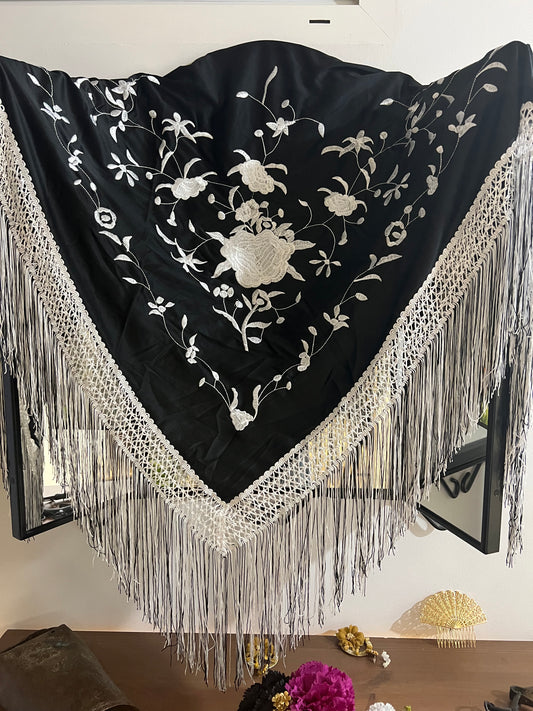 Mantoncillo Clavel (doble fleco)