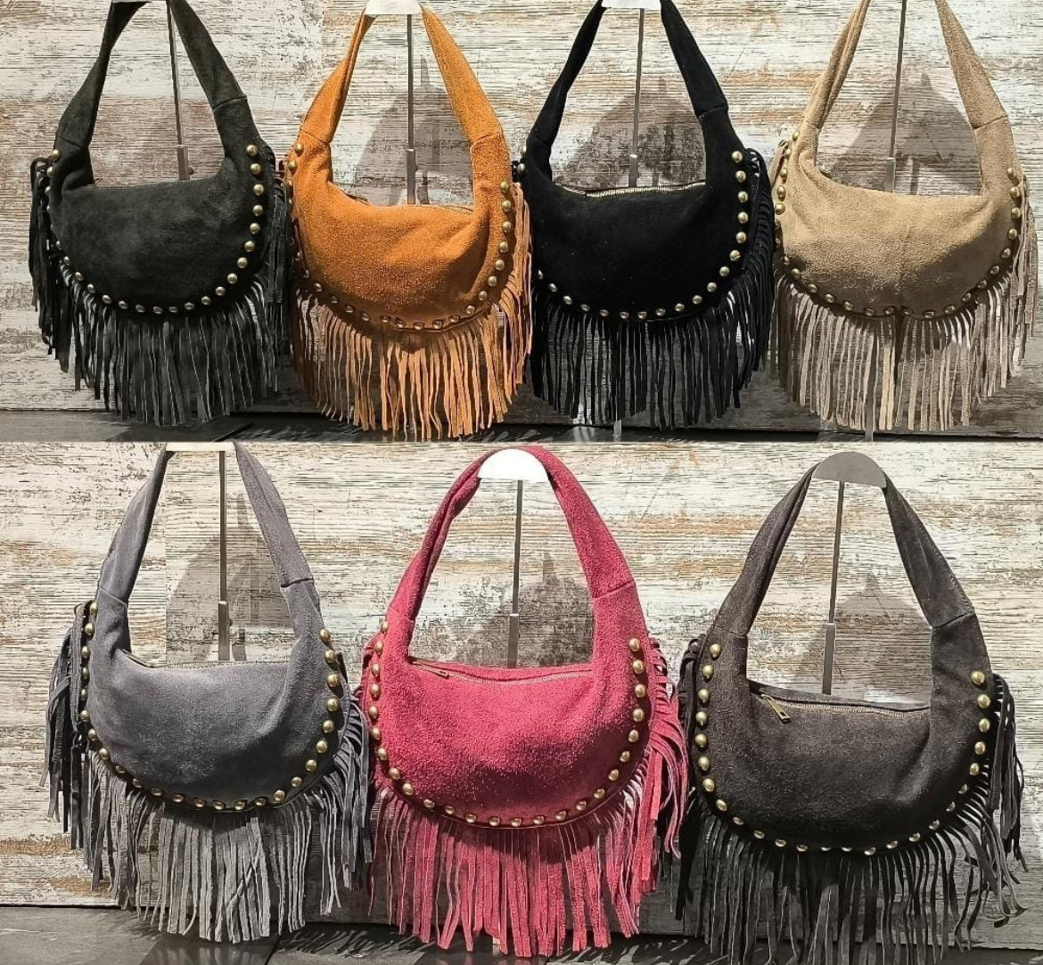 Media luna piel tachuelas