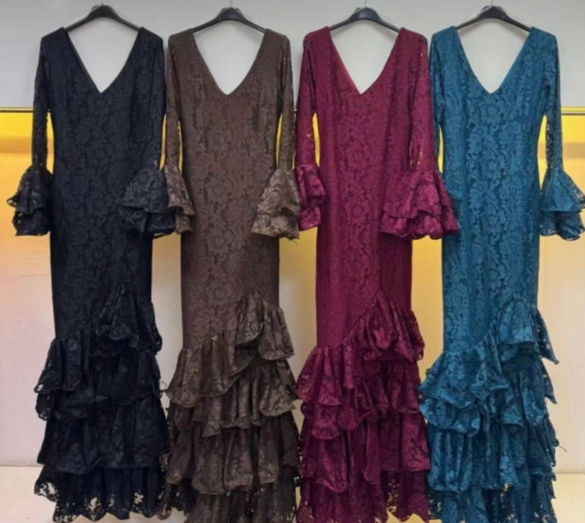 Traje Abril Encaje