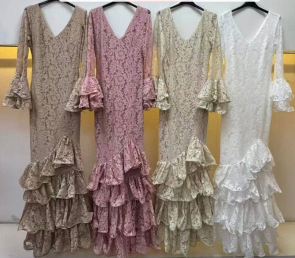 Traje Abril Encaje