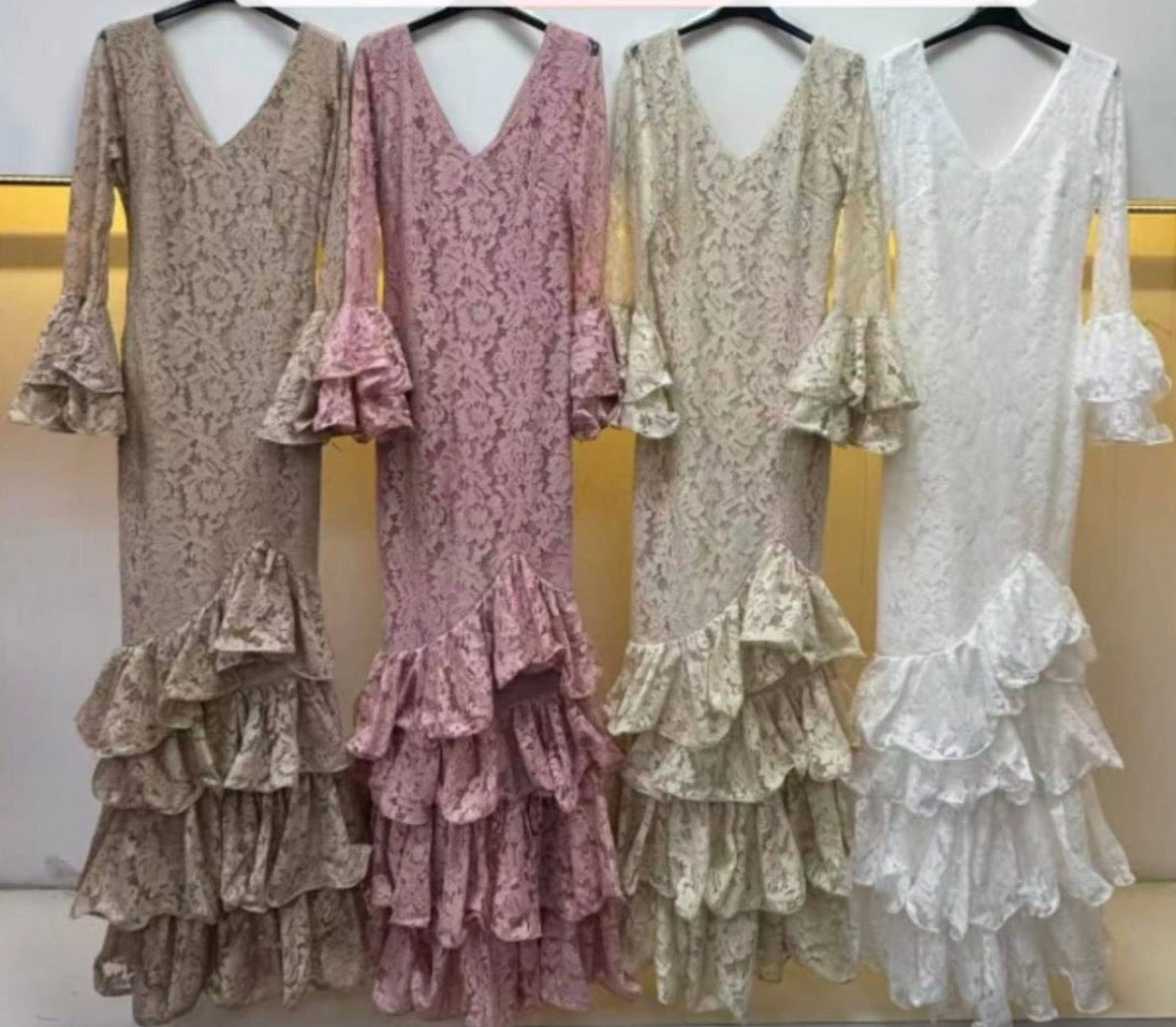 Traje Abril Encaje