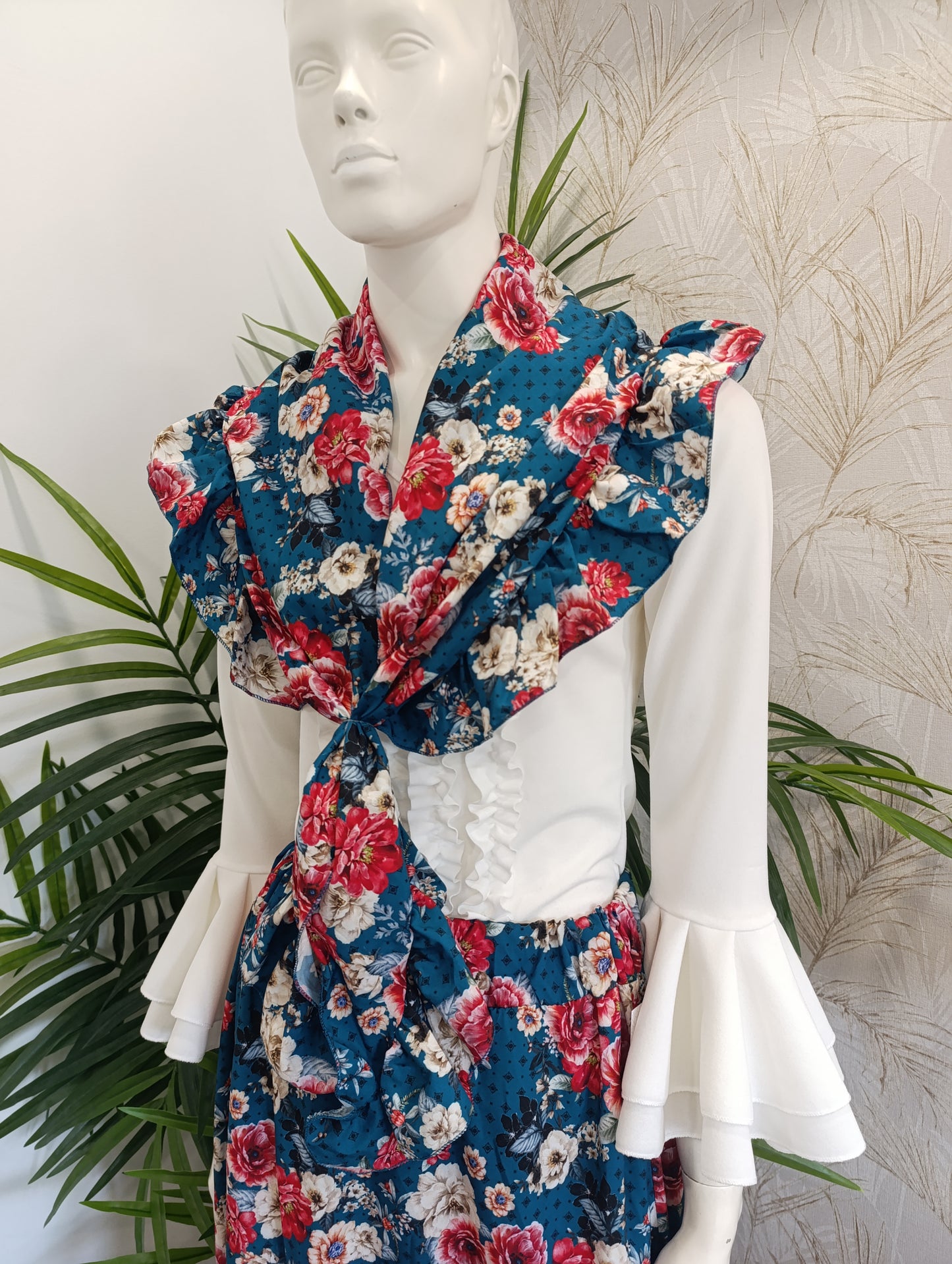 Falda y piquillo flores